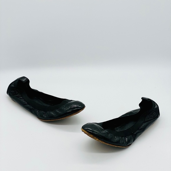 CHANEL Black Patent Leather Ballerina Flats - Picture 8 of 14